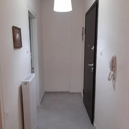 Ήσυχο Και Κεντρικό Διαμέρισμα Larissa Exterior foto