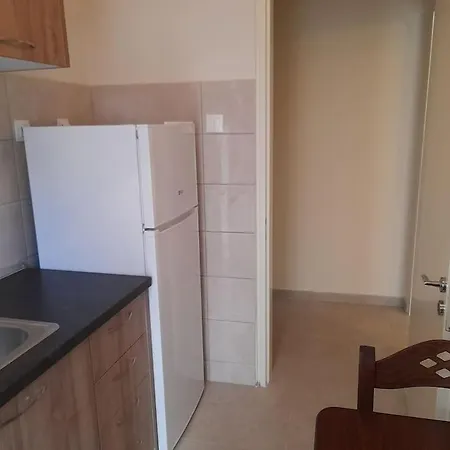 Ήσυχο Και Κεντρικό Διαμέρισμα Larissa Exterior foto
