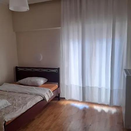 Ήσυχο Και Κεντρικό Διαμέρισμα Larissa Exterior foto